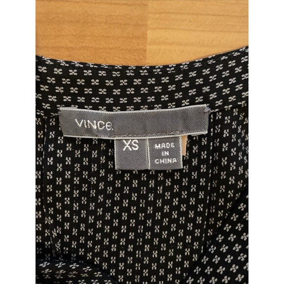 Vince Silk Popover Blouse Black White Long Sleeve Banded Collar Classic Size XS - Picture 12 of 14